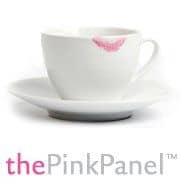 El logotipo del panel rosa