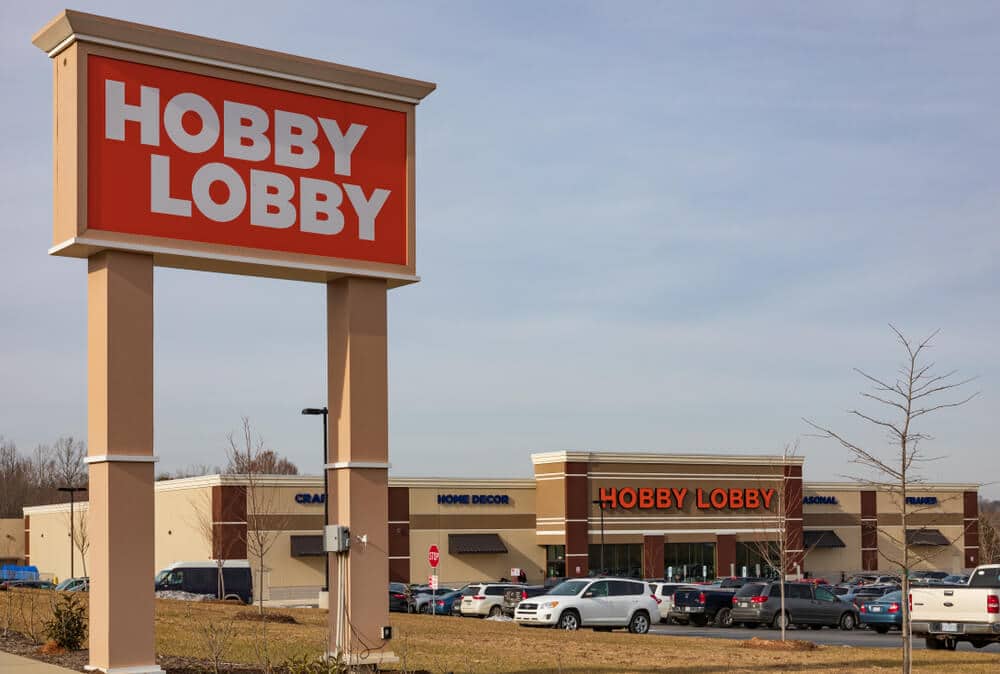 Cartel y escaparate de Hobby Lobby